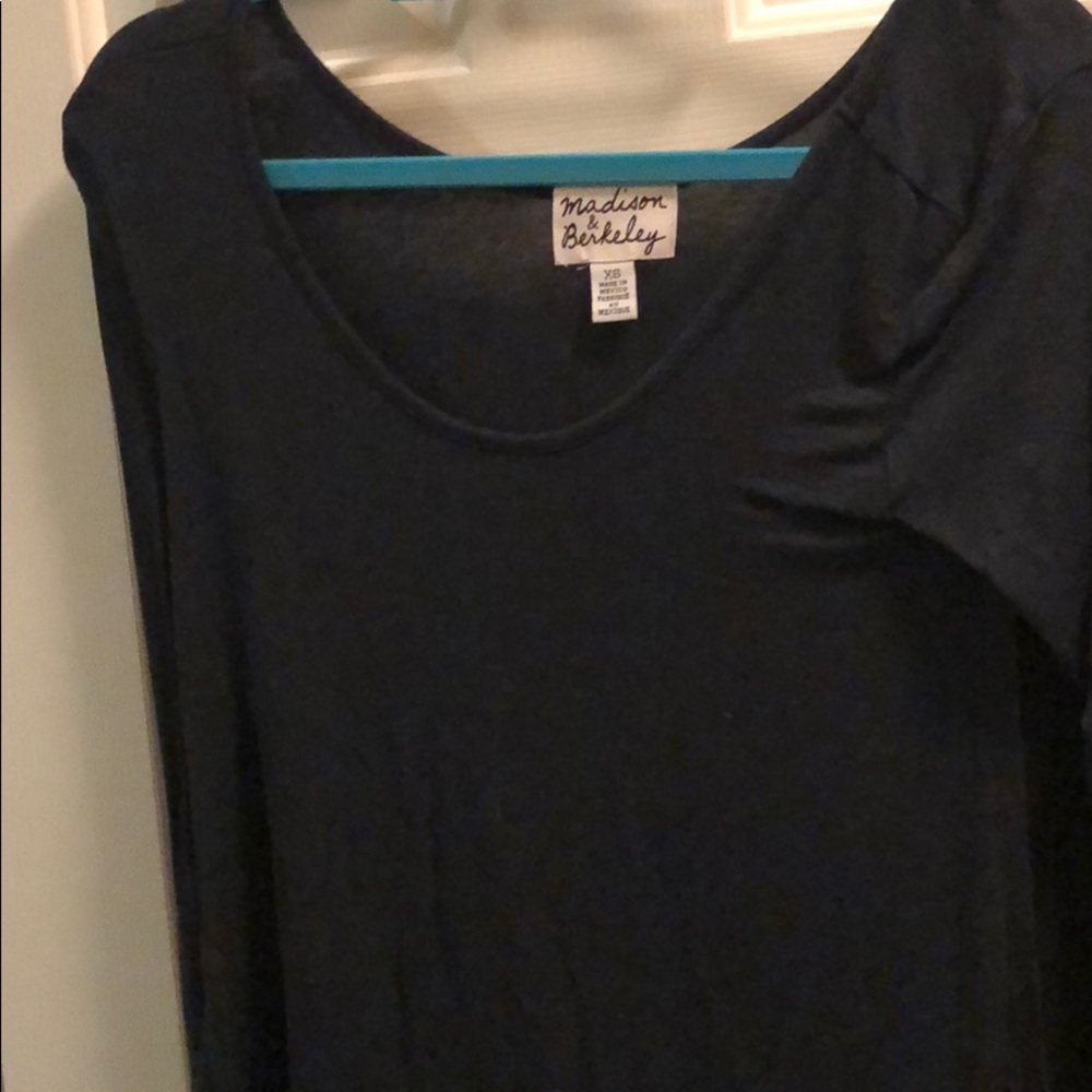 Long sleeve tee